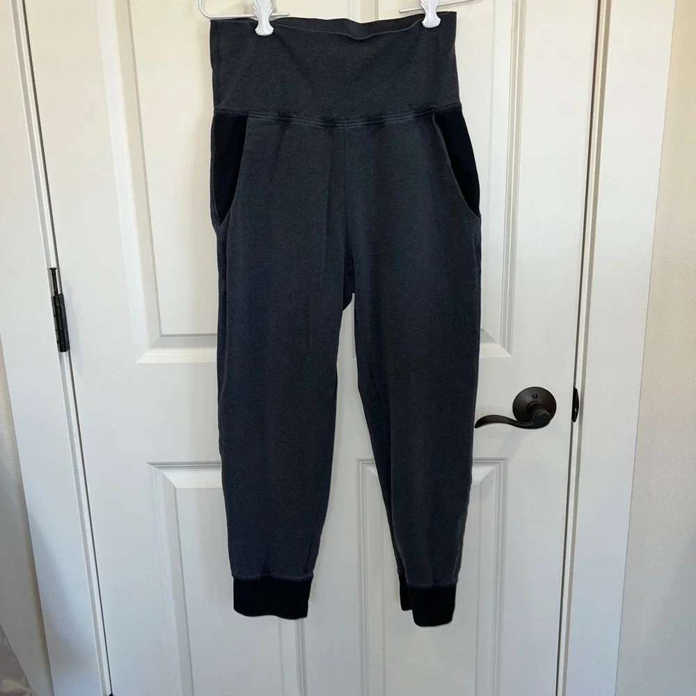 Lululemon Fold Over High‎ Waisted Jogger Pants Gray Black Size 4